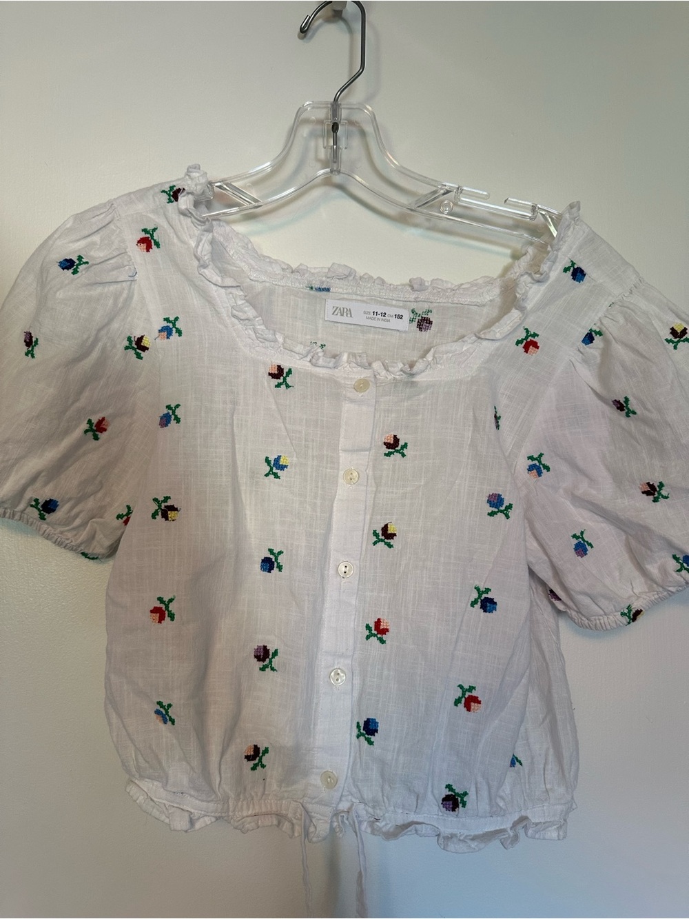 Girls Zara size 11-12 white Puff Sleeve Top with Multicolor Floral Embroidery